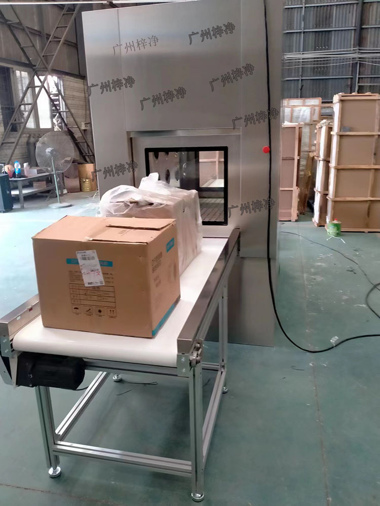 输送线风淋传递窗与输送线货淋室是洁净室中用于物品传递和空气净化的关键设备。