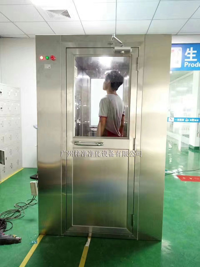 风淋室的风速应设定在每分钟20-30米之间