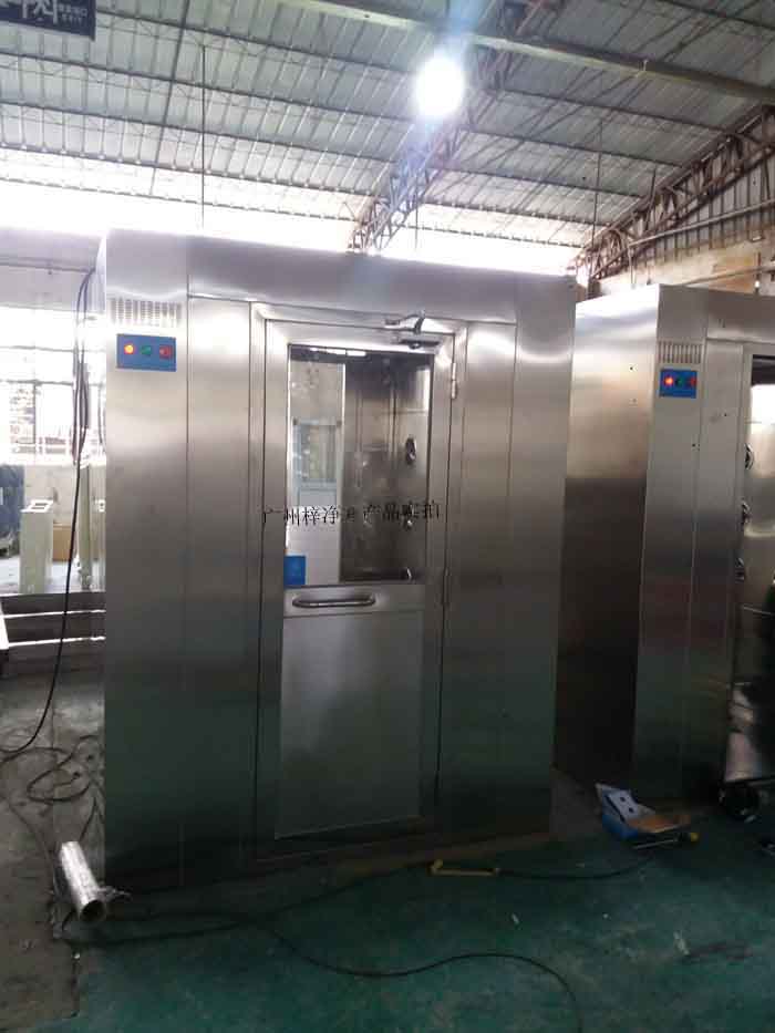 风淋室在现代洁净室与实验室环境中操作规范的详细说明