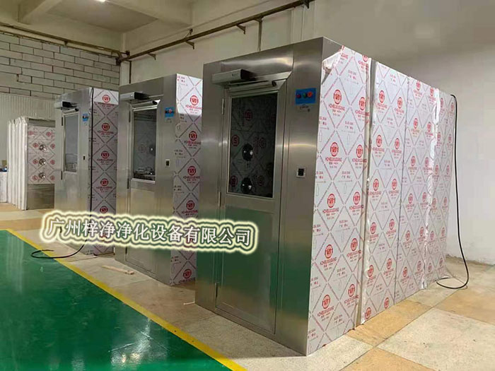 风淋室在现代洁净室和实验室环境中的重要作用